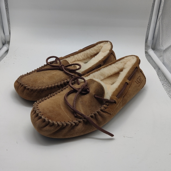 UGG Shoes - NWT Ugg Daytona Chestnut Slipper. Sz 7